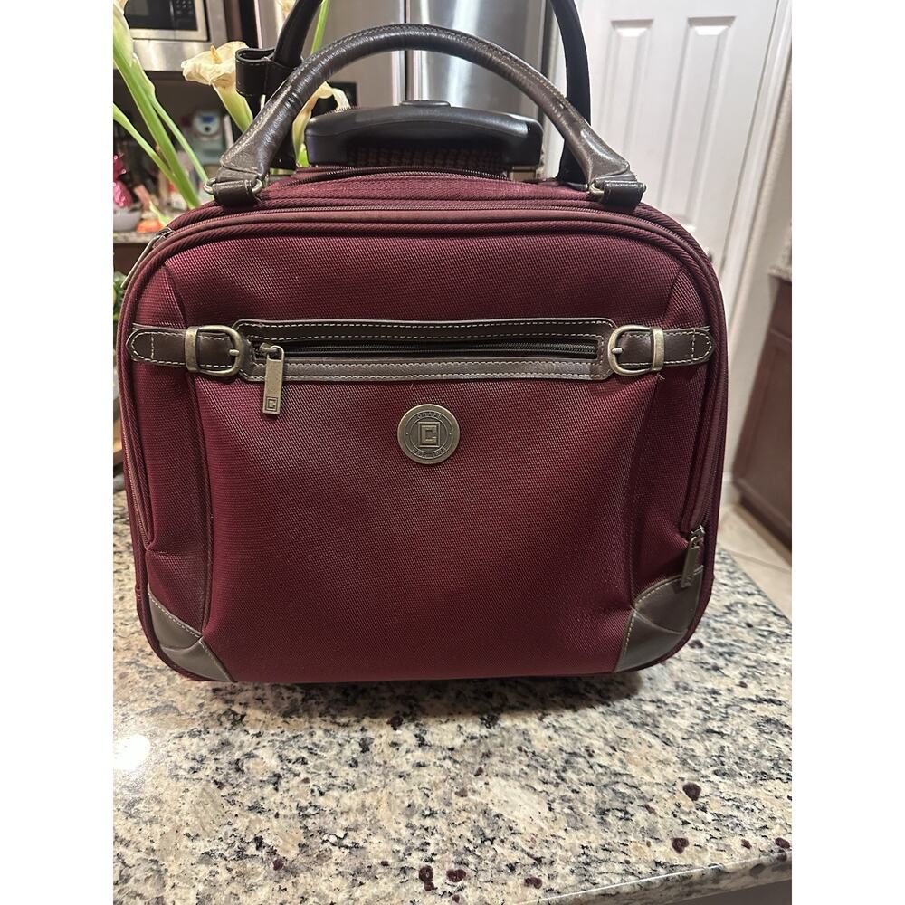Chaps Burgundy Rolling Travel Carry On Luggage Top and Pull Out Handle Excellent